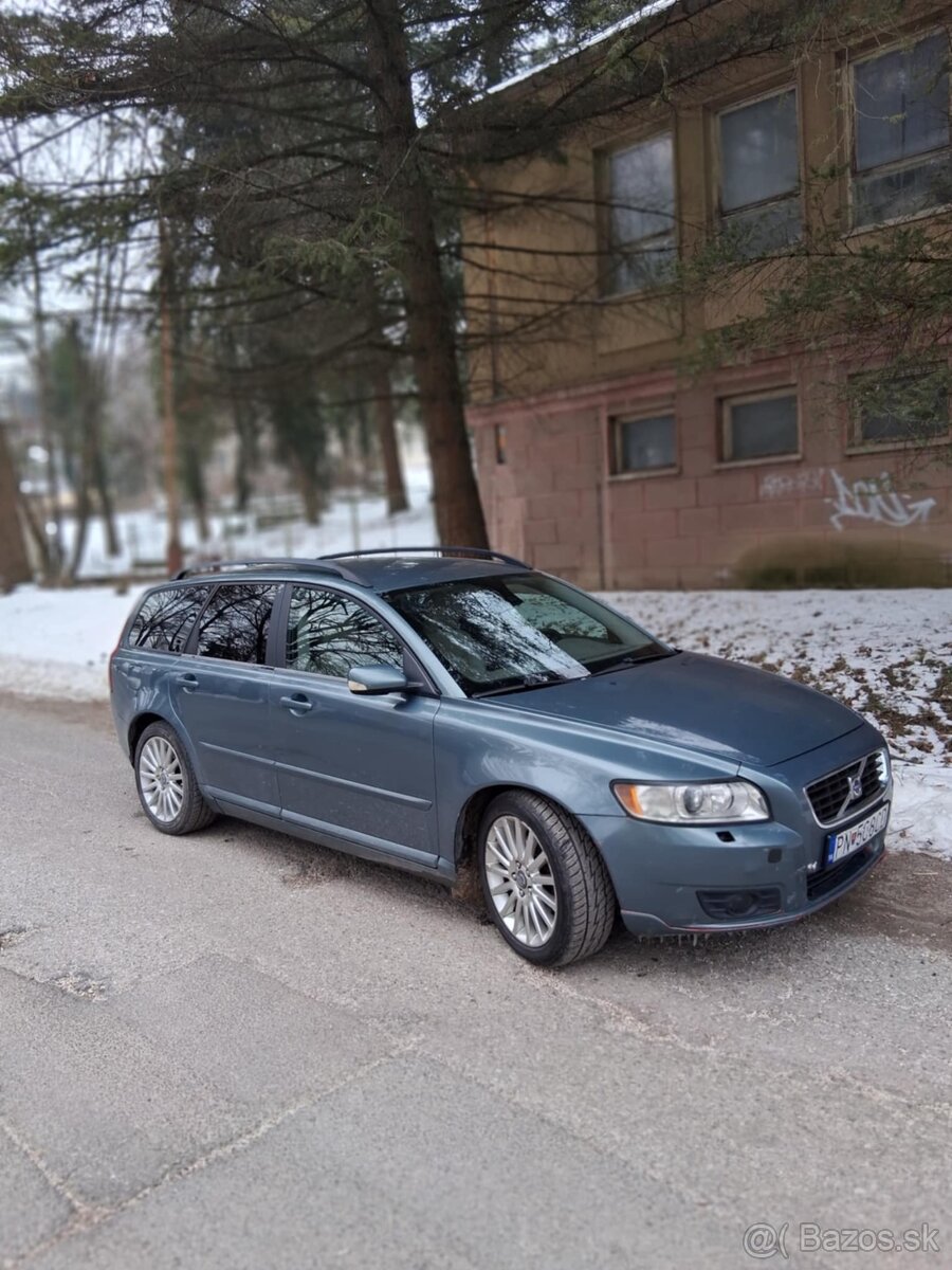 Volvo V50 - 2