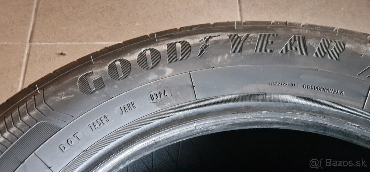 215/65 R17 Goodyear - 2