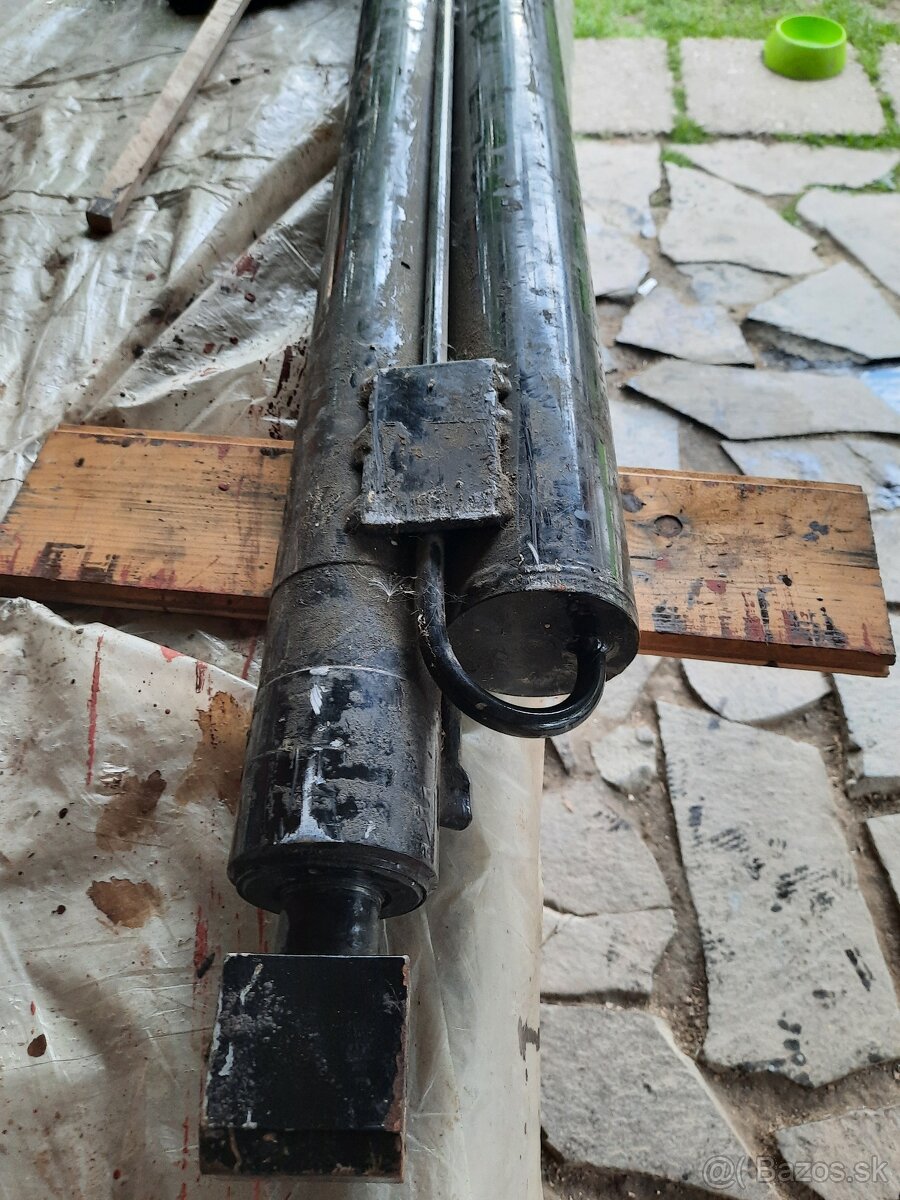 Hydraulický dvojvalec - 2