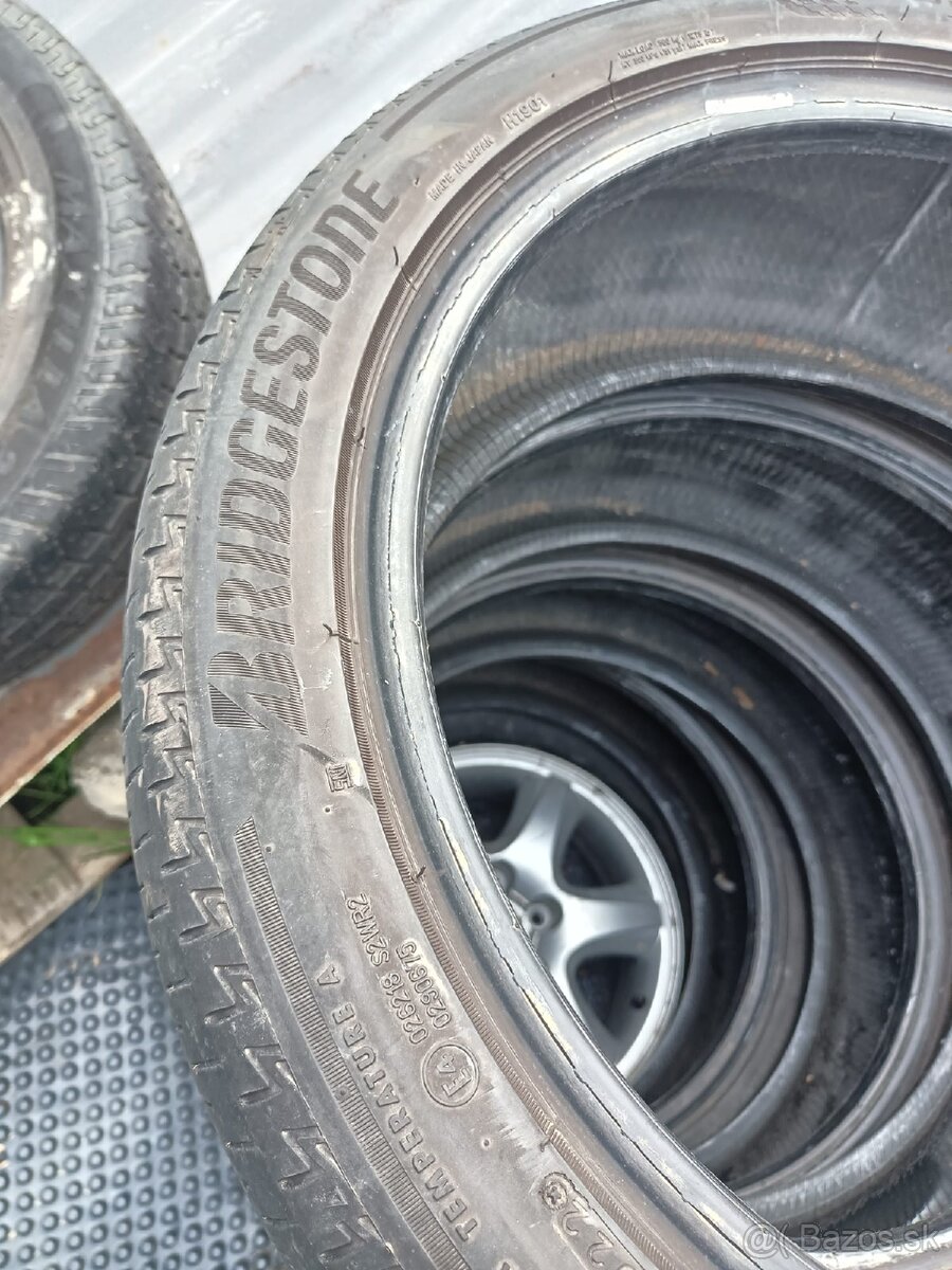 Bridgestone 215/45 r18 6mm 2022 4ks 80 € - 2