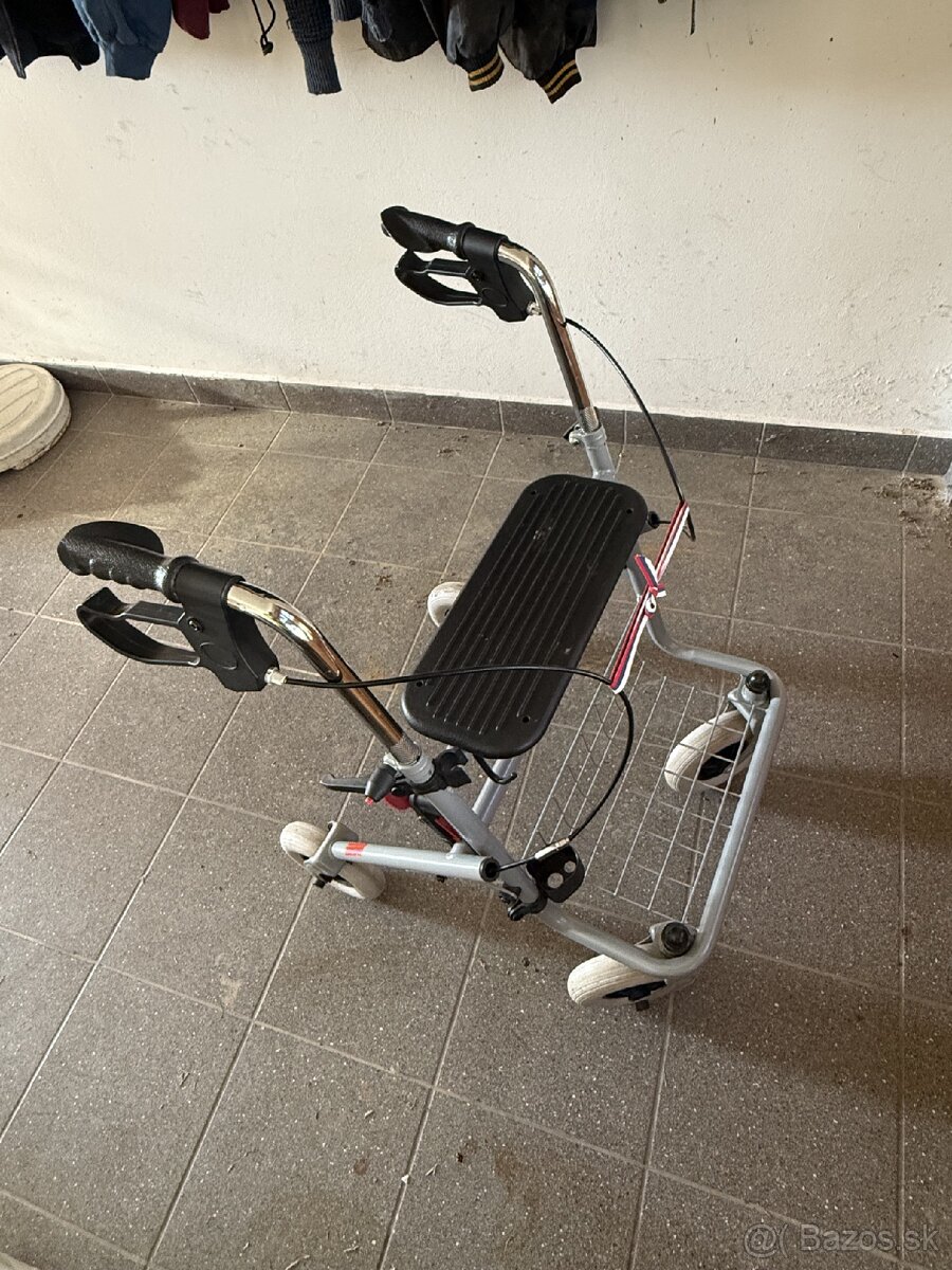 Pomocné chodítko - 2