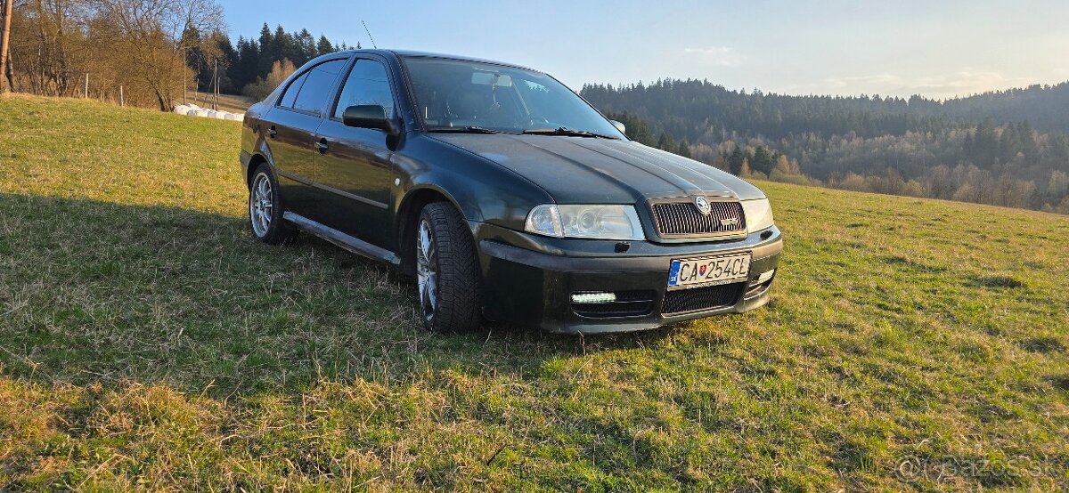Škoda Octavia 1.8T 4x4 sedan - 2