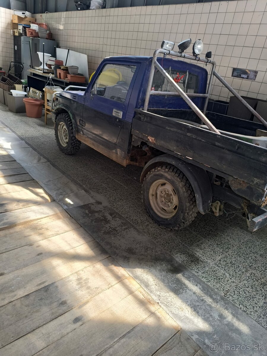 Suzuki Samurai - 2