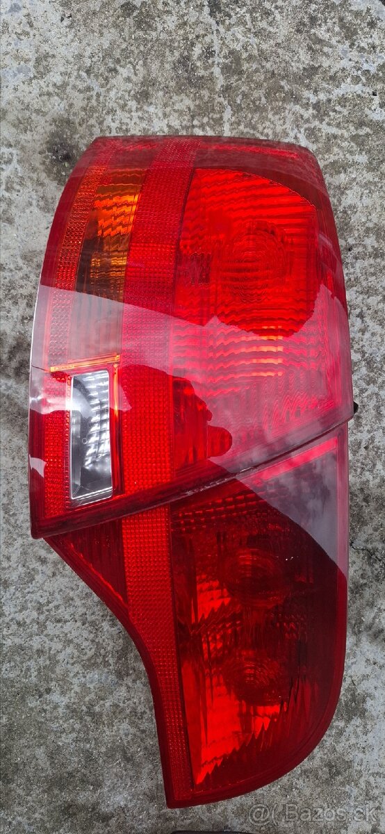 Zadné svetlá Audi A4 B7 Avant - 2