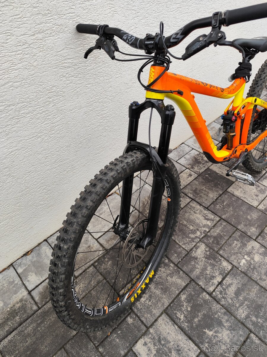 Giant Reign Barspin - 2