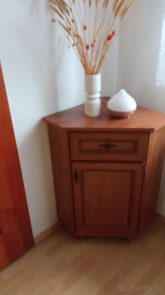 Nábytok zostava, obývačka - 2