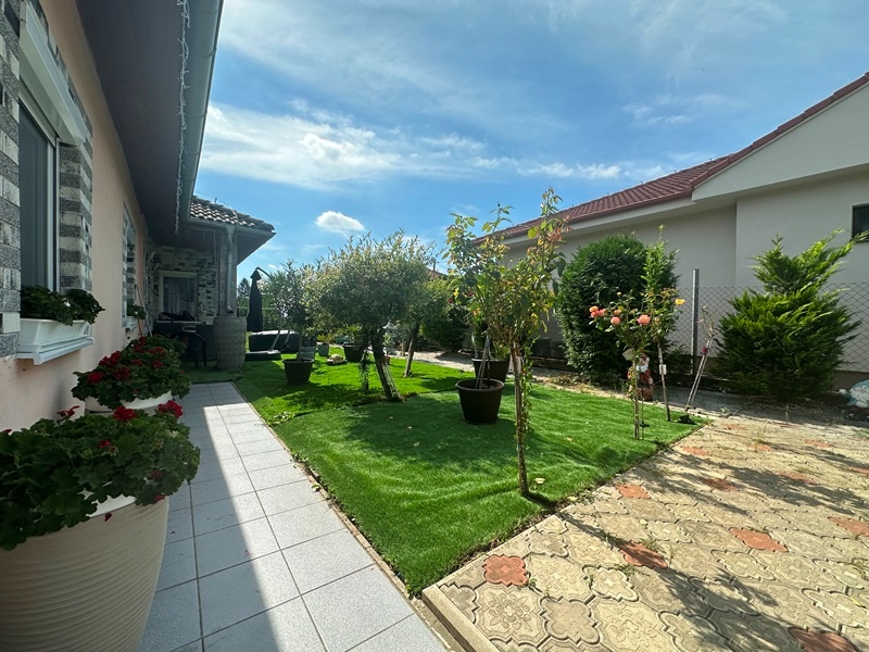 5i RD, pozemok 818 m2, Tešedíkovo - Šaľa - 2