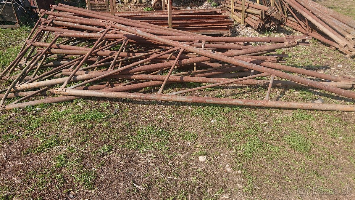 Konštrukcia haly 13x10.5m - 2