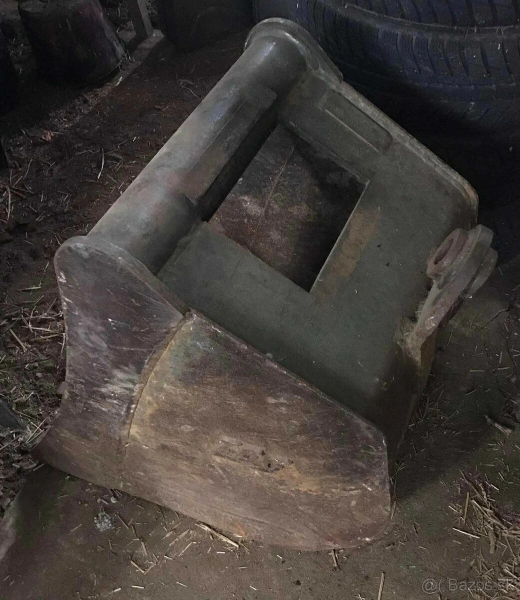 Lyžica na rýpadlo-nakladač ako nová, rýchloupínacia súprava - 2