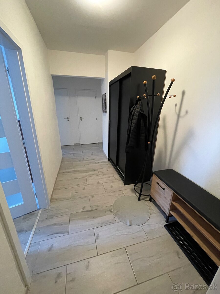 priestranný dvojizbový byt v centre Ružomberka - 2