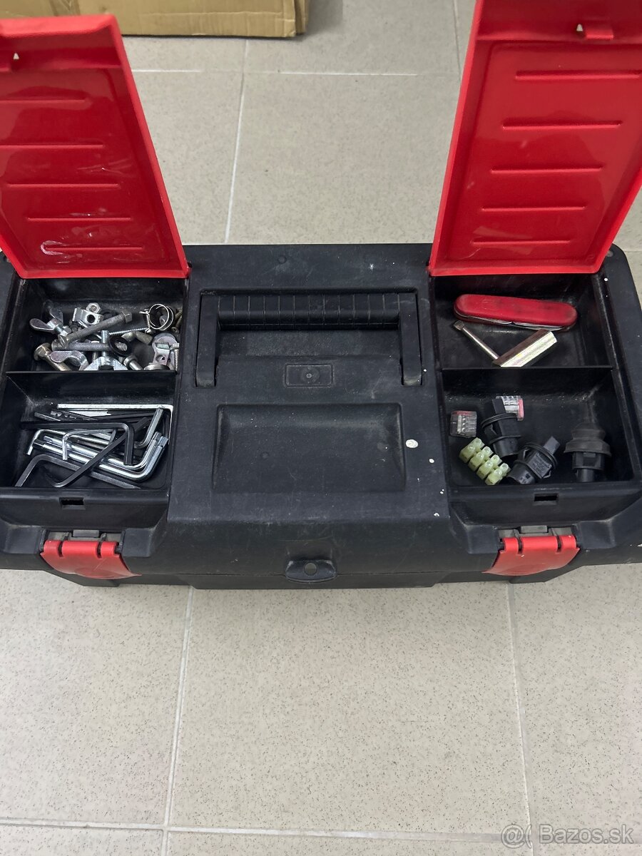 Kufrík s náradím - 2
