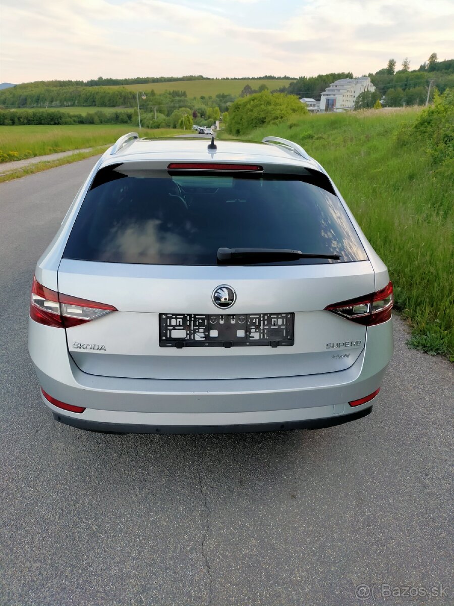 Skoda Superb 4X4 Laurin Klement - 2