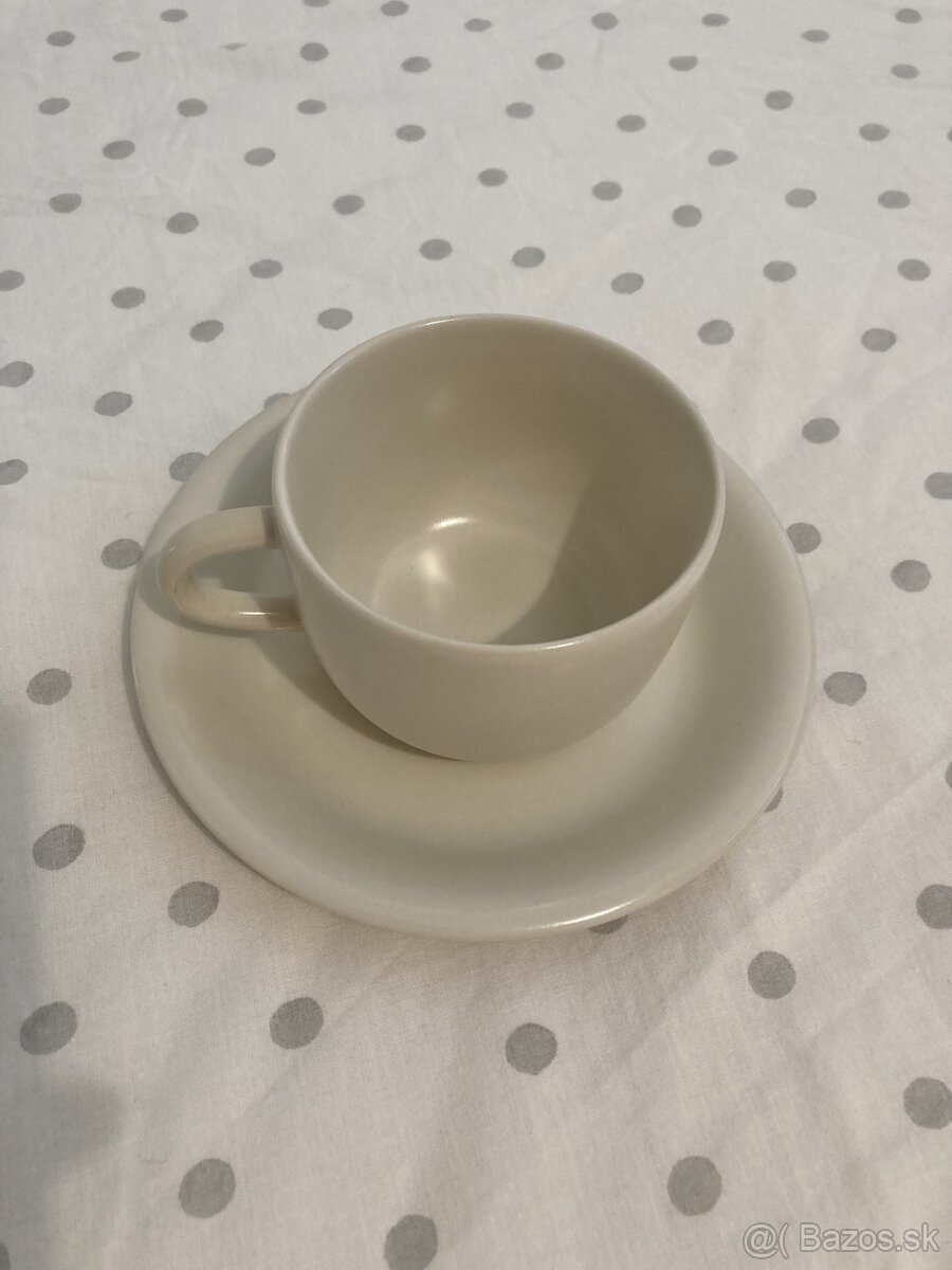 Porcelánové šálky + tanieriky - 2