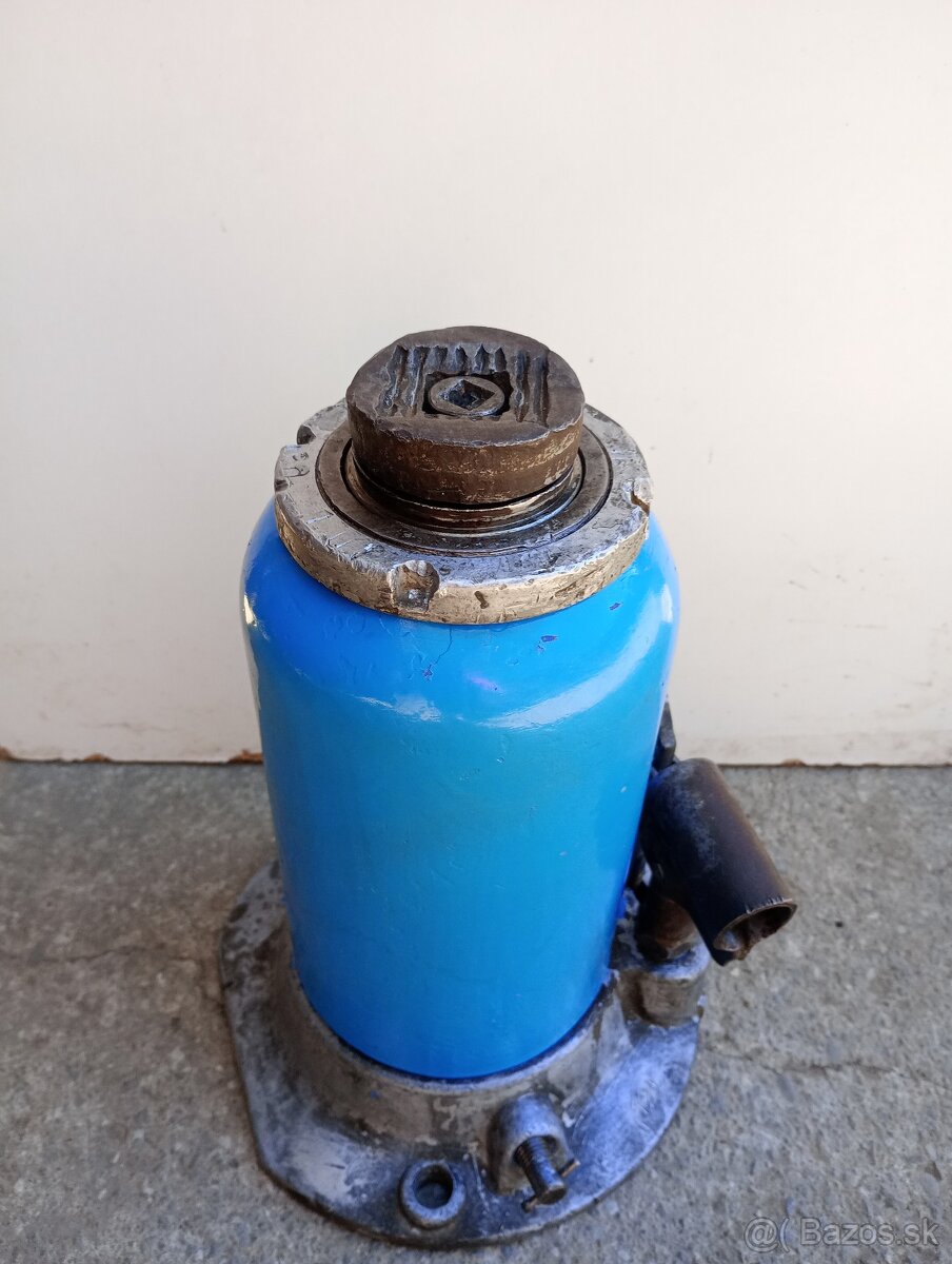 Hydraulicky zdvihak 12 T - 2