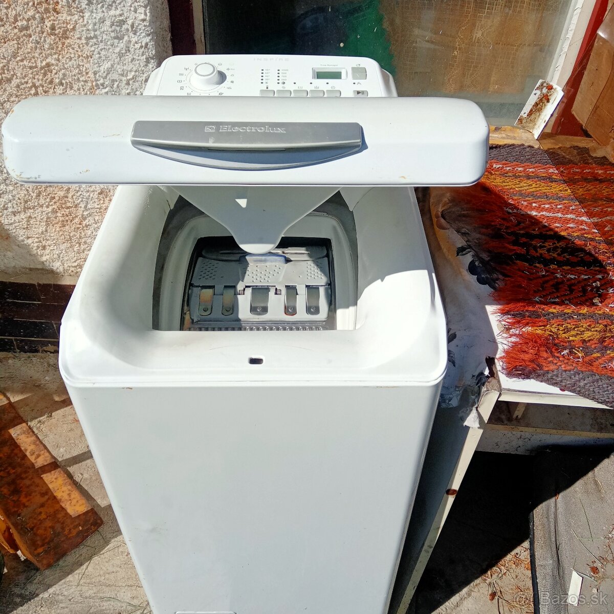 Práčka zvrchu Elektrolux - 2