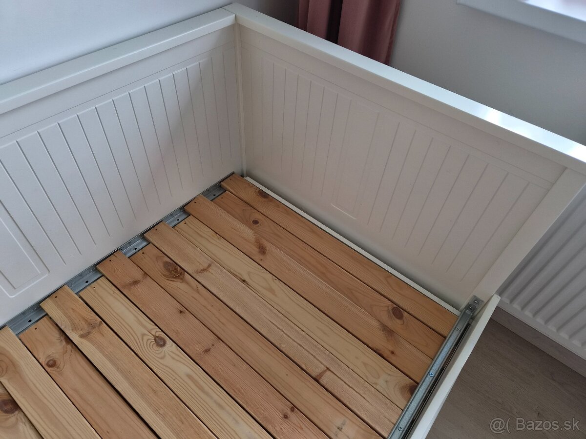 Predam postel HEMNES - 2