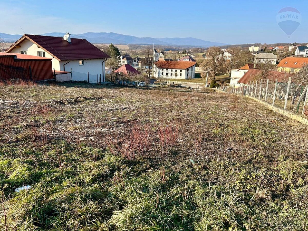 Výnimočný stavebný pozemok s nádherným výhľadom Tvrdomestice - 2