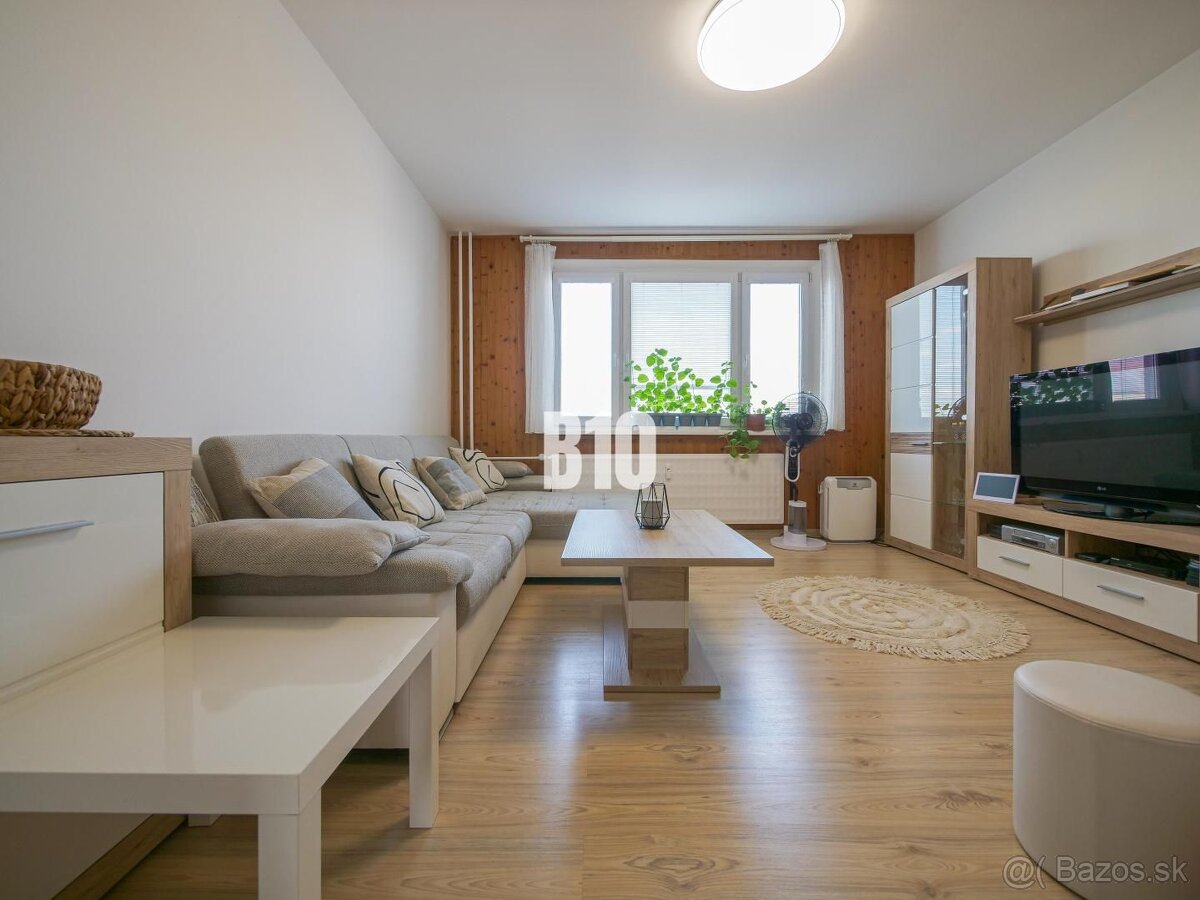 Prerobený 3i byt 64m2 s loggiou v príjemnej lokalite Dubnice - 2