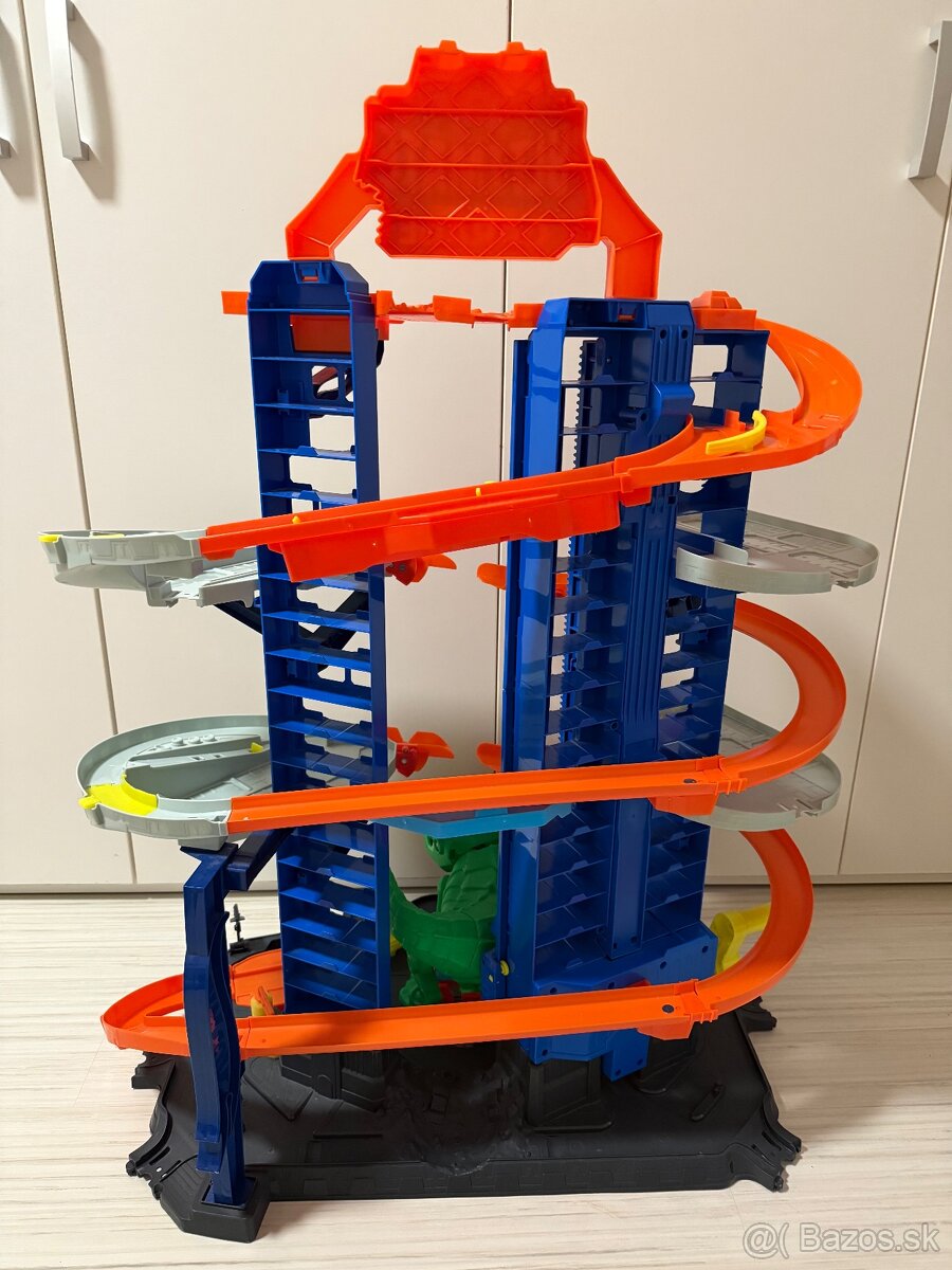 Hot wheels garáž - 2