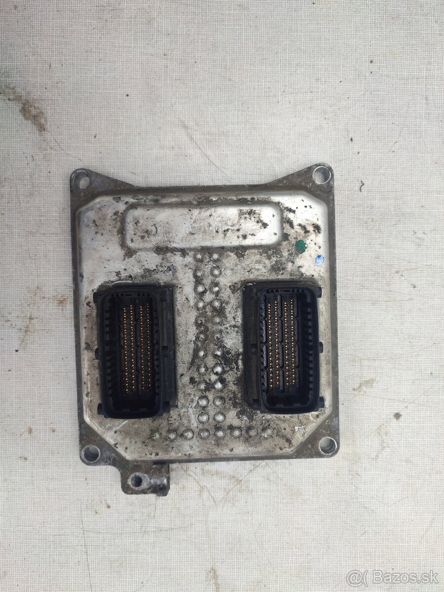 Opel Zafira 1.8 - Riadiaca jednotka ECU SIEMENS VDO 5WK9389 - 2