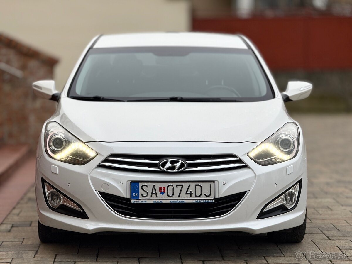Hyundai I40 1.7 CRDi Business A/T Sedan 186000km - 2