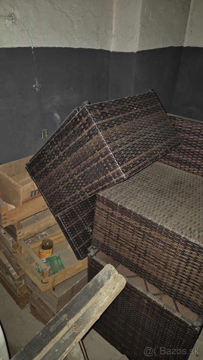 Predám záhradné sedenie - 2