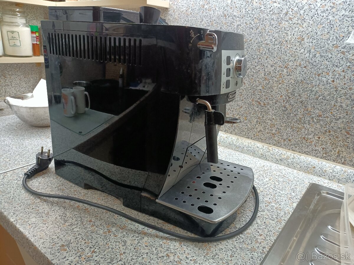 Delonghi magnifica S - 2