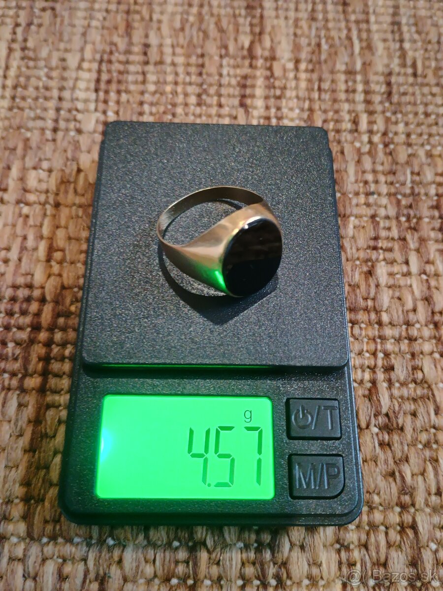 Pánsky zlatý prsten s ónyxom - 2