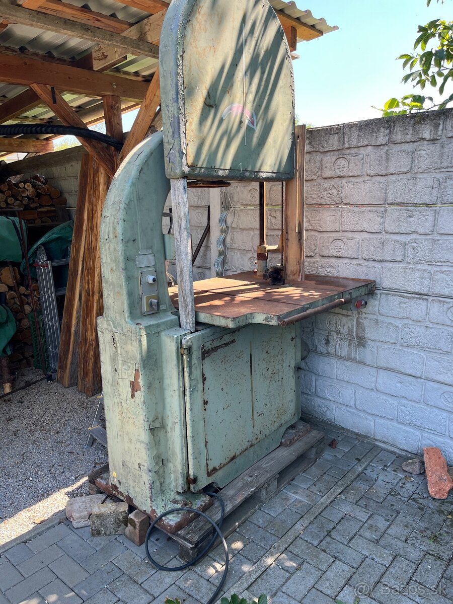 Predäm pásovú pílu. - 2