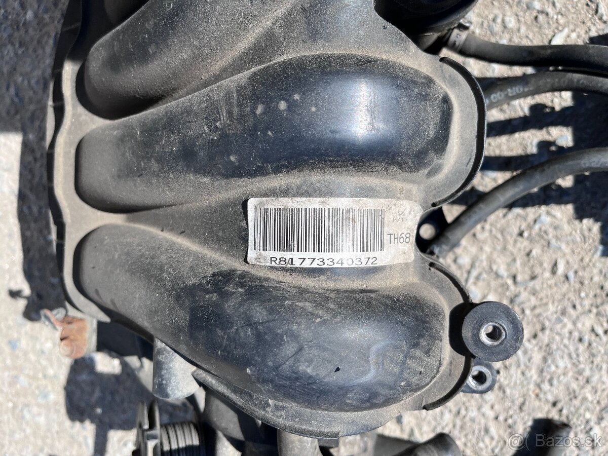 Hyundai i30 sanie,klapka, rampa, zapalovacie cievky, kabelaz - 2