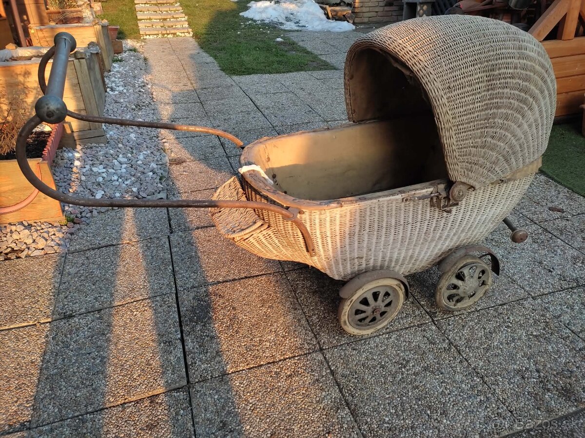 Starožitný kočiar kocik - 2