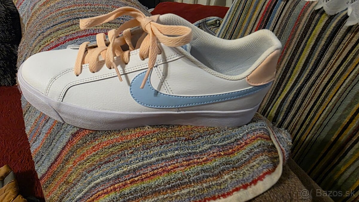 Botasky nike41ka 26.6cm - 2