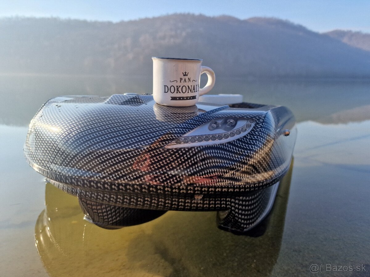 Zavážacia loďka: Carplounge RT4 - 2