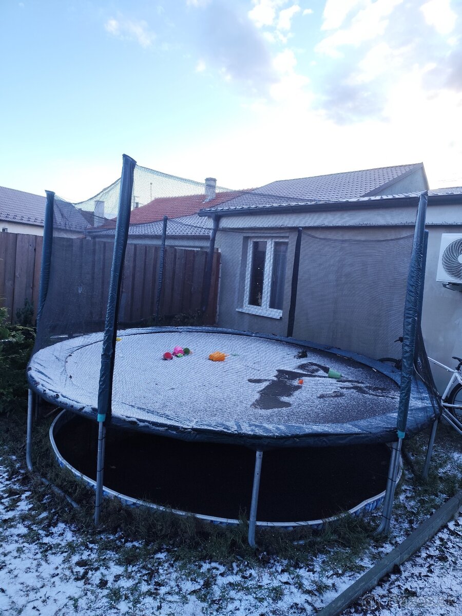Predám trampolínu - 2