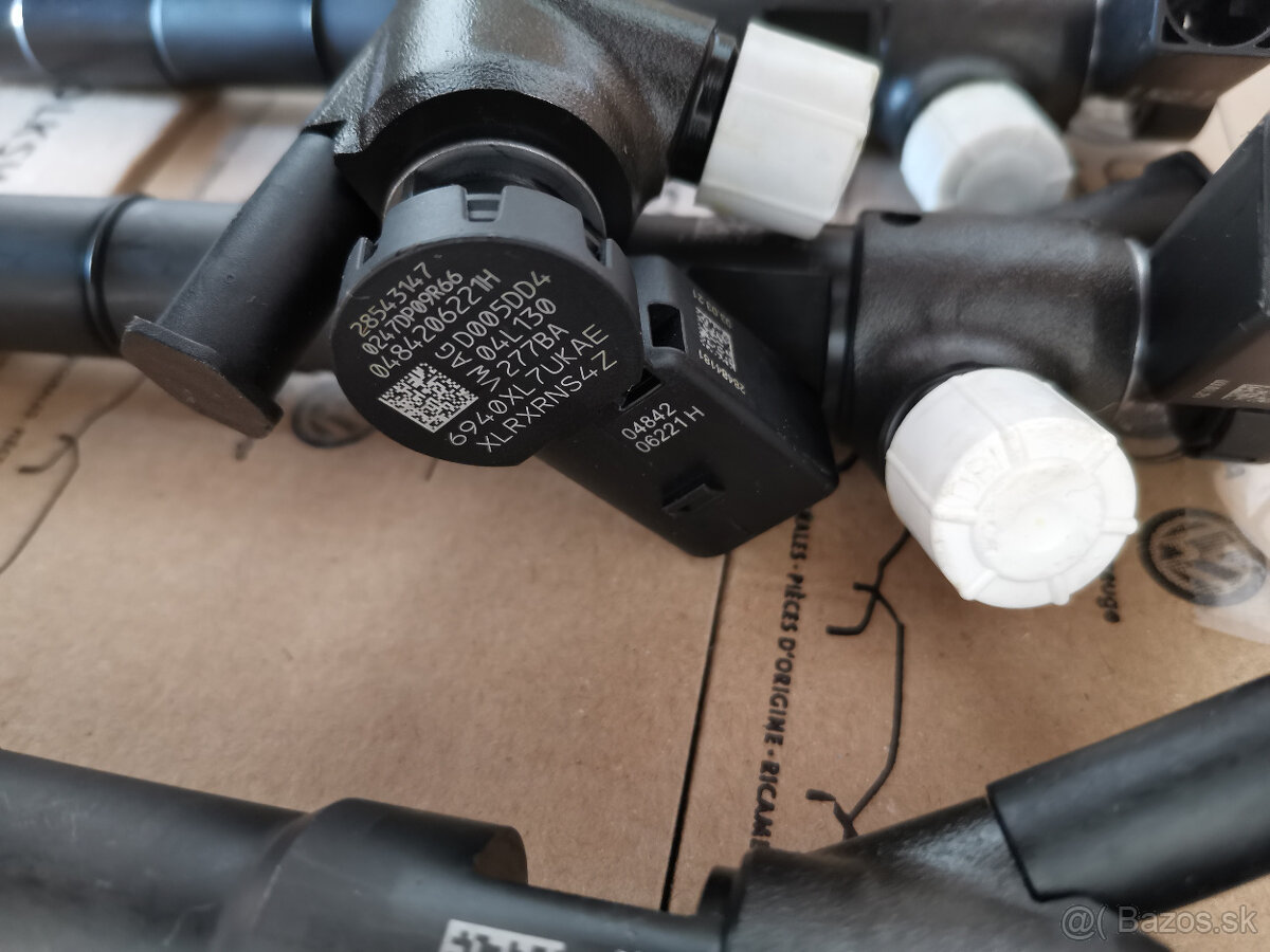 04L130277BA vstřikovač Transporter Crafter nový,28543147 - 2