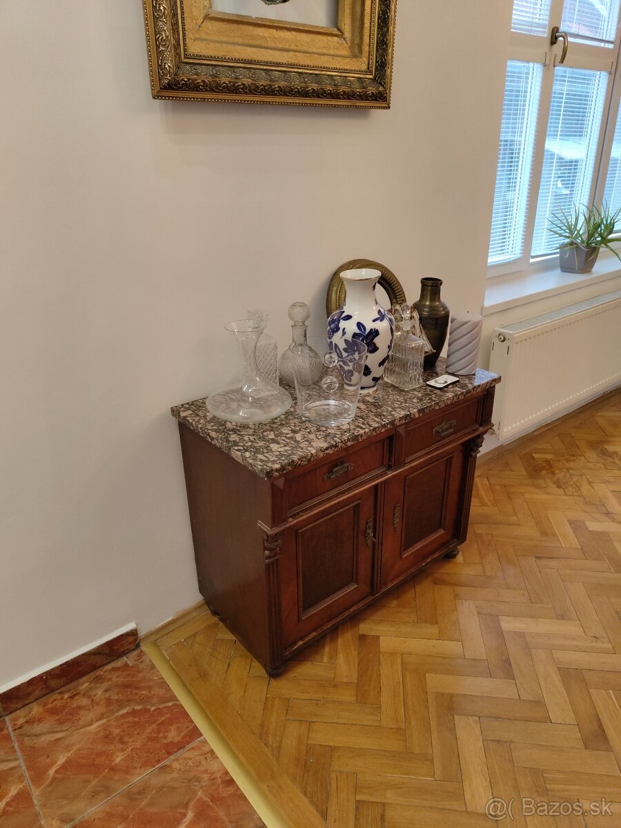 Nabytok v zachovalom stave - 2