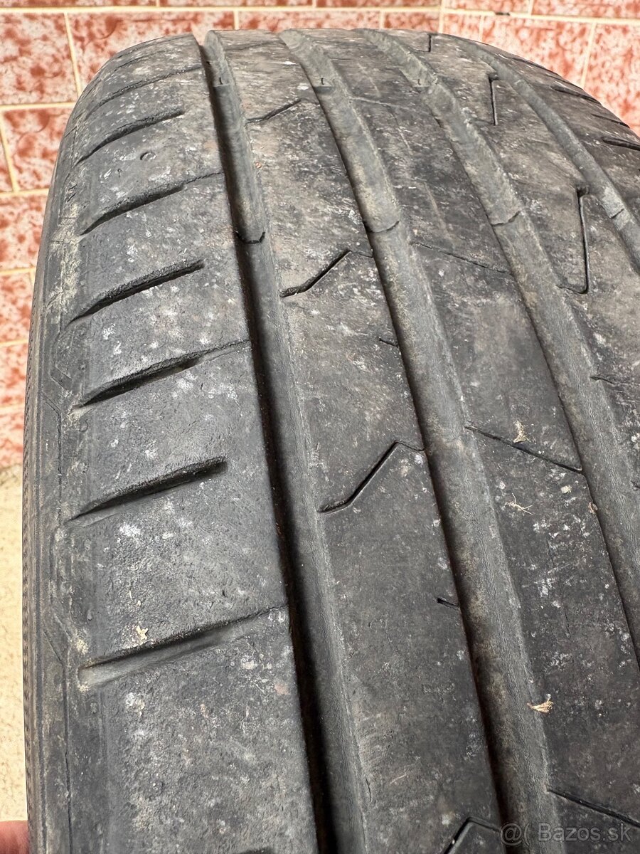 Letné pneumatiky 215/60 r16 - 2