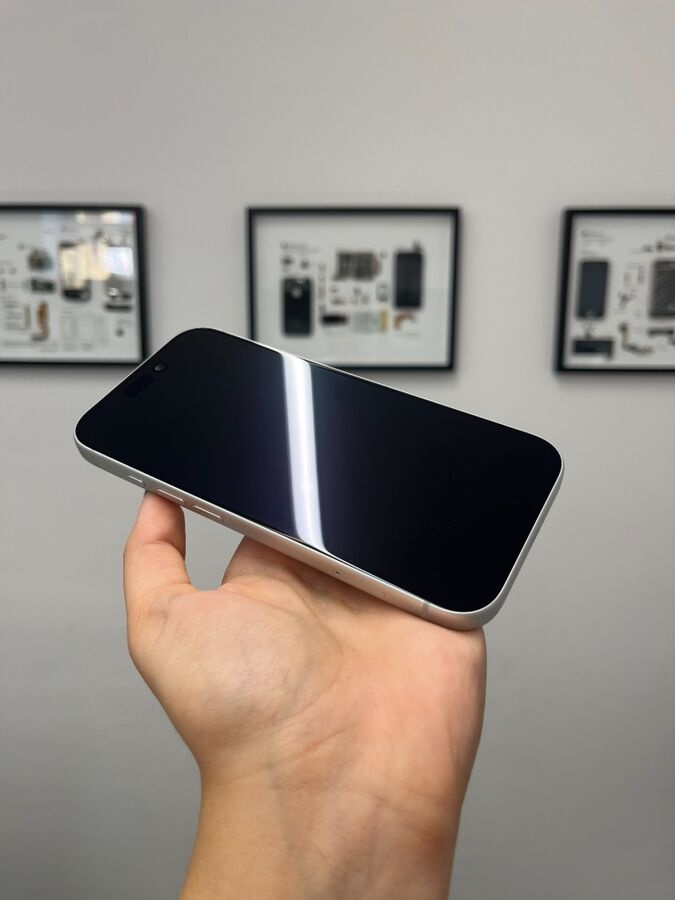 Apple iPhone 17 Pro 256GB Silver - 2