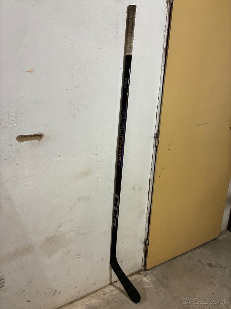 Predám hokejku CCM Ribcore Trigger 9pro - 2