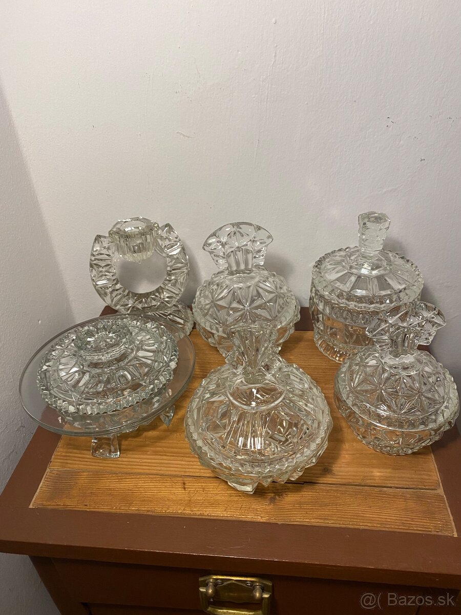 Sklenene dozy a svietniky - 2