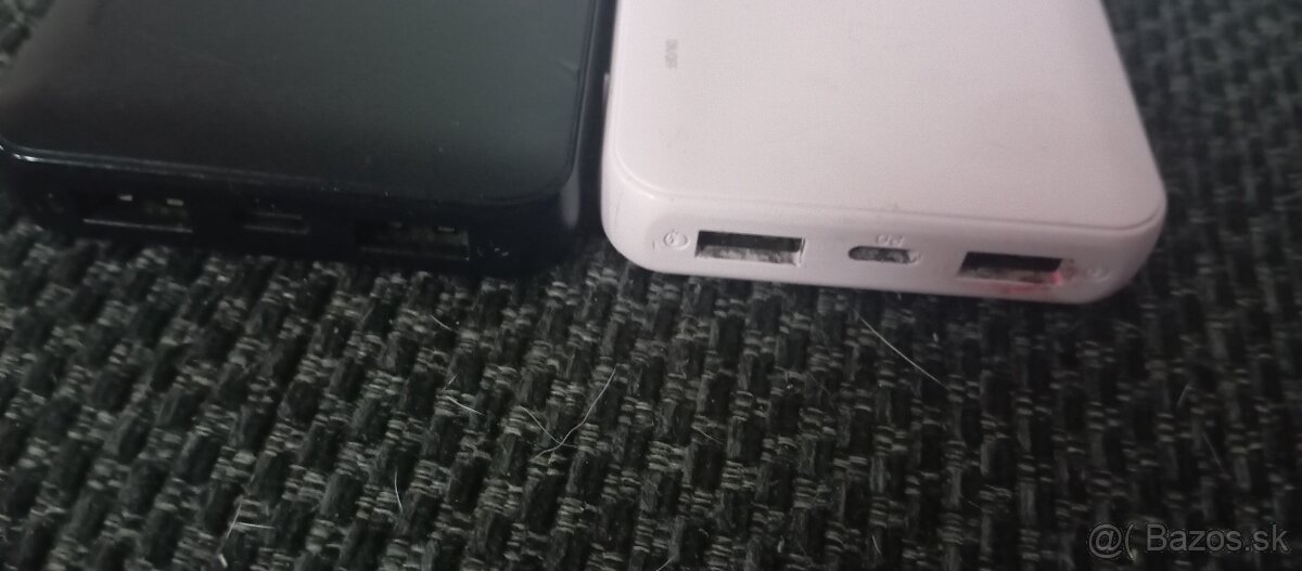 Predám 2 Power banky - 2