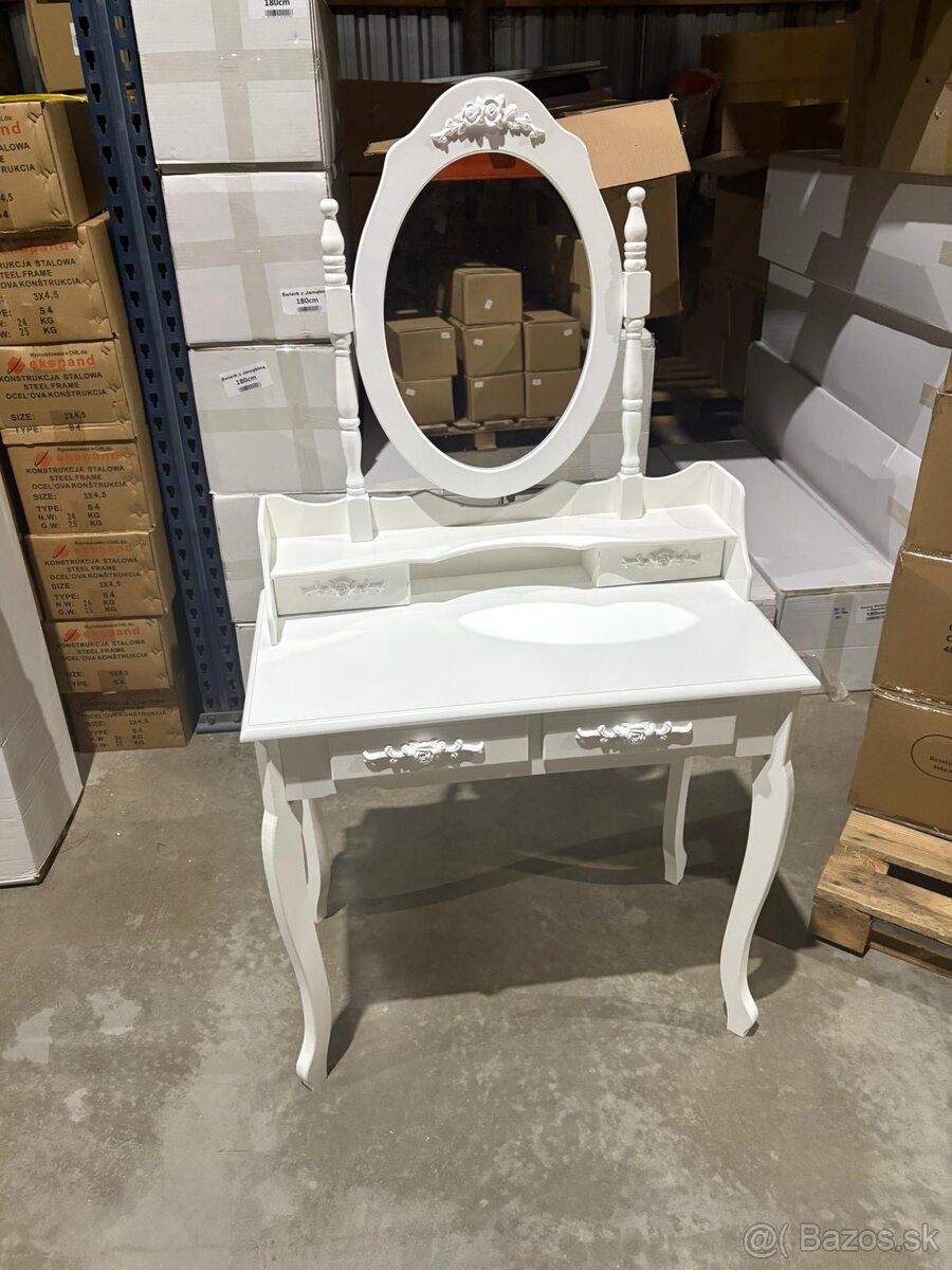Toaletný stolík - 2