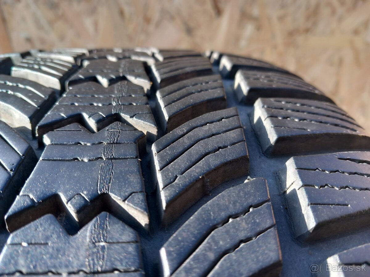 215/50 r17 zimne pneumatiky - 2