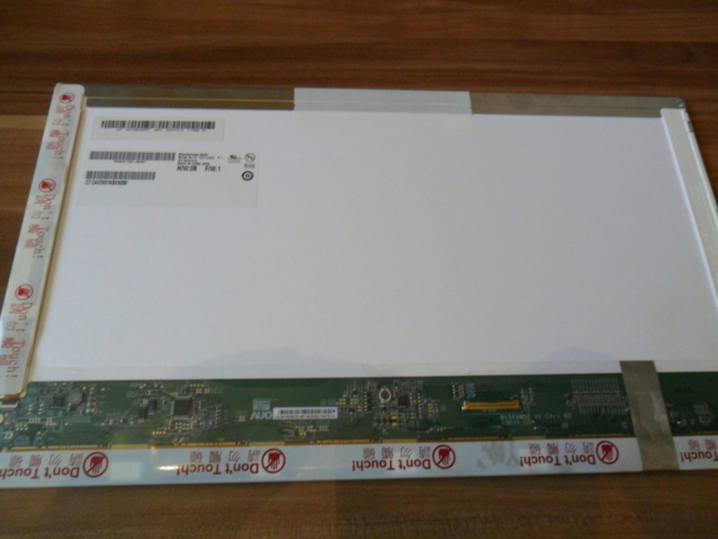 predám 15,6" Led display pre notebooky Emachines,MSI... - 2