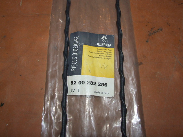 Predám anténny prút 8200282256 Renault Clio 2, Twingo 2 - 2