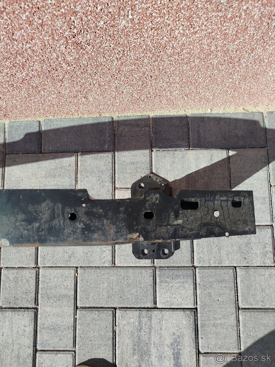 Výstuha BMW E87 ročník 2007+ - 2