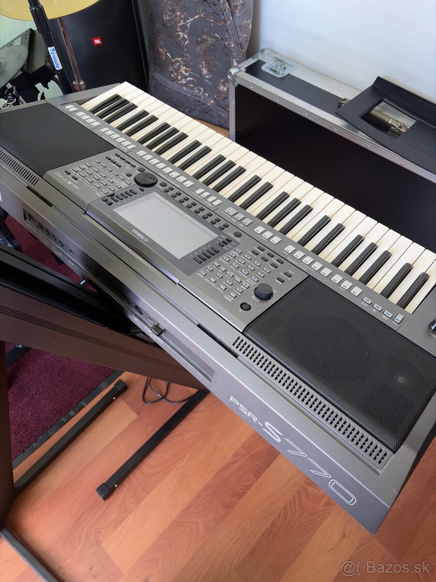 Yamaha PSR-S770 - 2