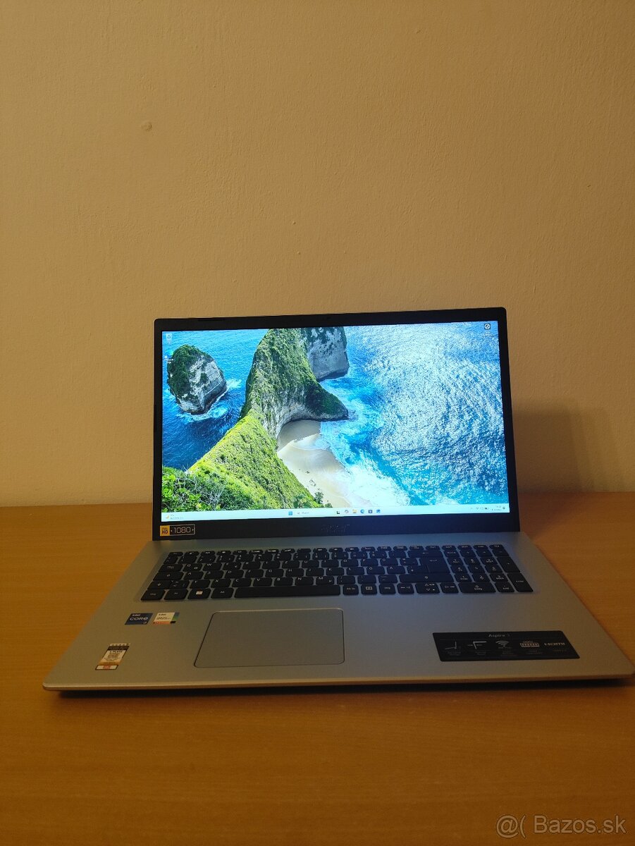 Acer A317-53 | Core i7 • 12GB RAM • 512GB SSD - 2