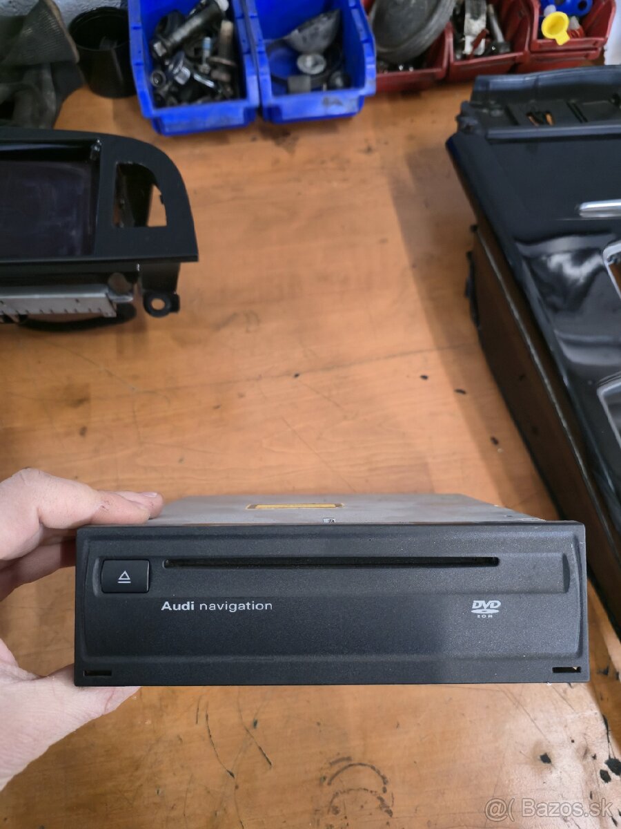 DVD navigačna riadiaca jednotka . Audi a6 Q7 - 2