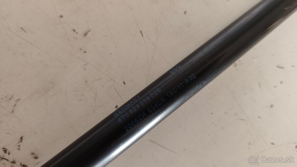 Vzpera kapoty 8T0823359 02S - 2